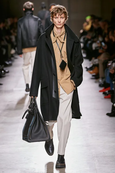 Look 7